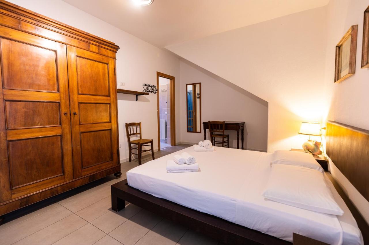 Theo'S Rooms Olbia Eksteriør bilde